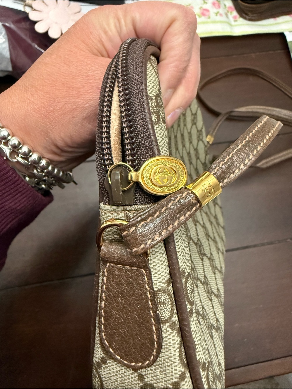 Gucci authentic crossbody - Picture 8 of 12